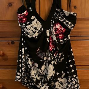 Woman White House Black Market Top Size Large